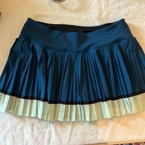 Lululemon Pleat To Street Skirt Size 6
